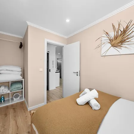 Apartment Charmoso Loft Harmonia Lisbon